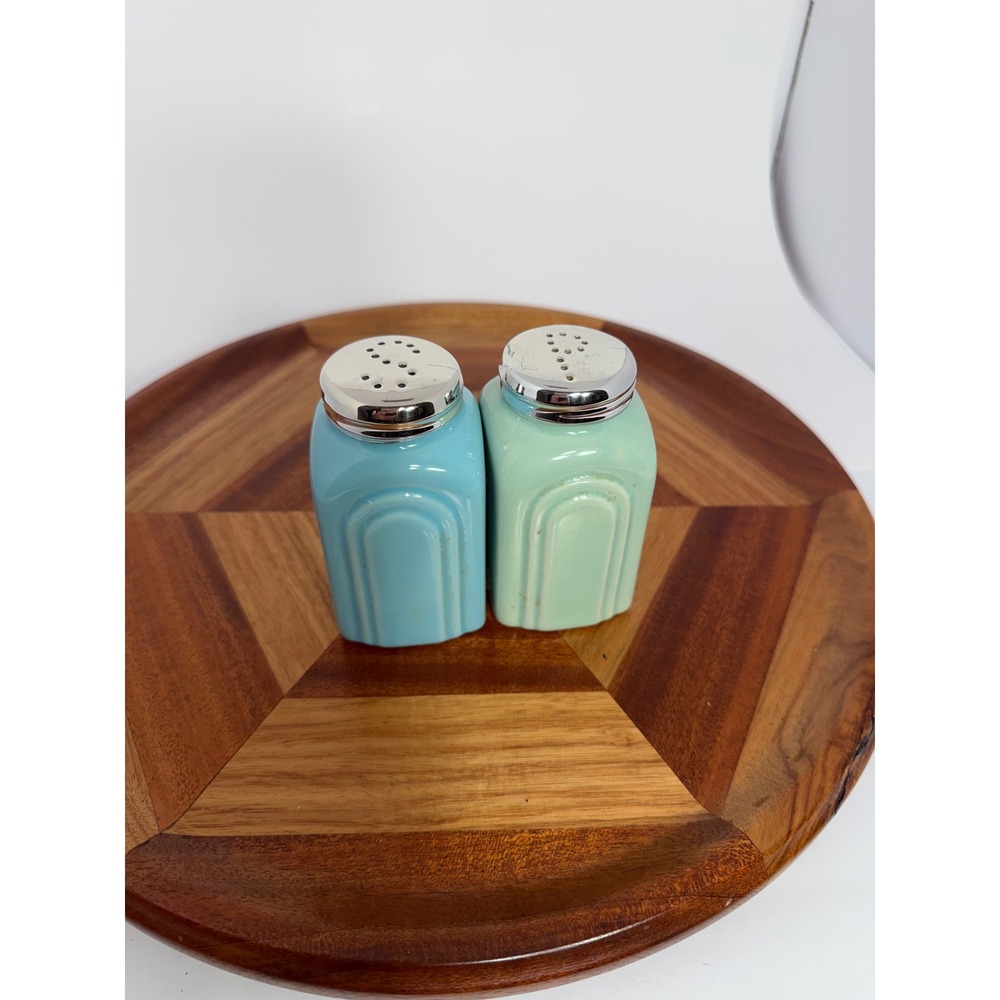 Vintage Art Deco Style Ceramic Salt and Pepper Shakers Pastel Blue Mint Green